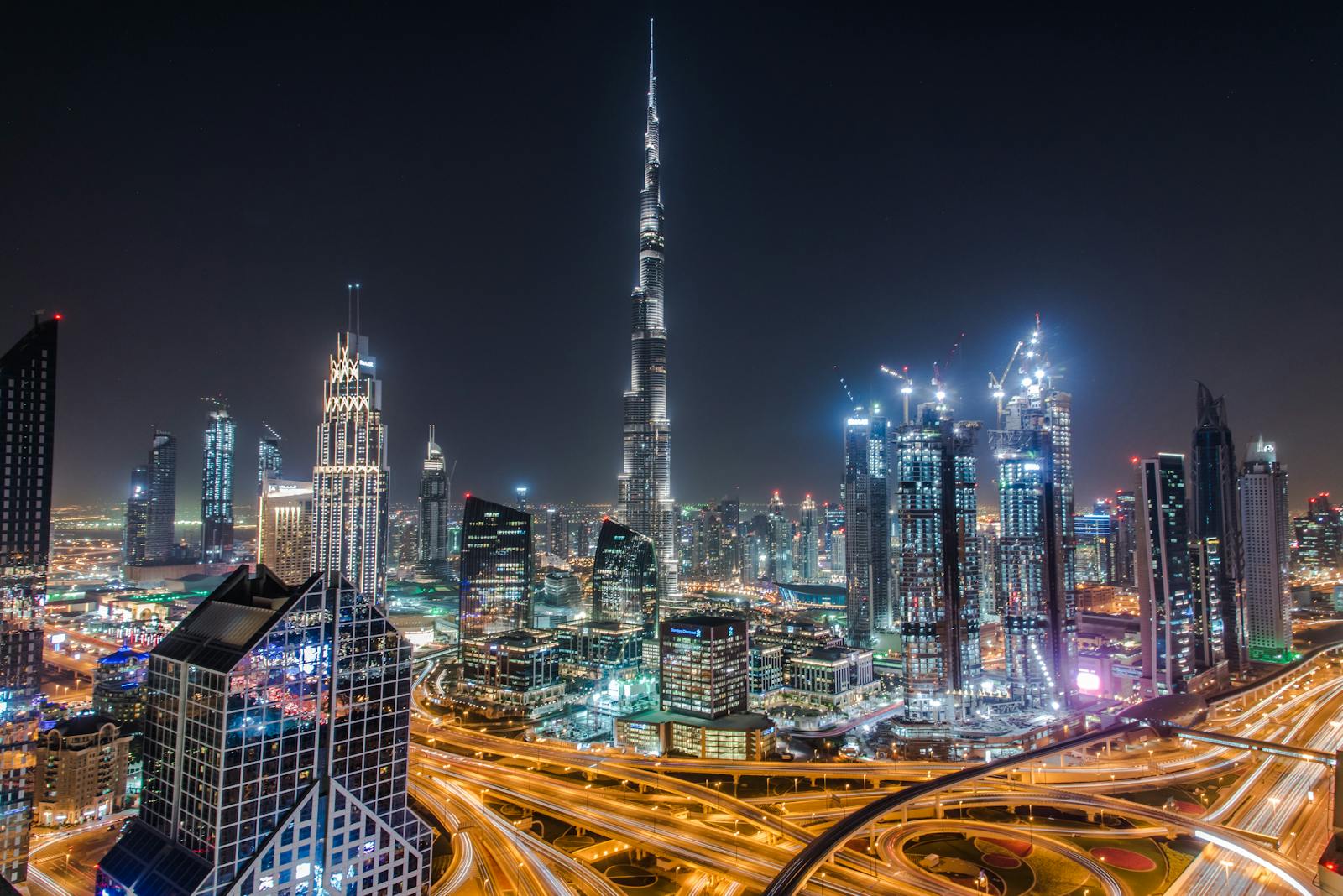 Dubai bei Nacht